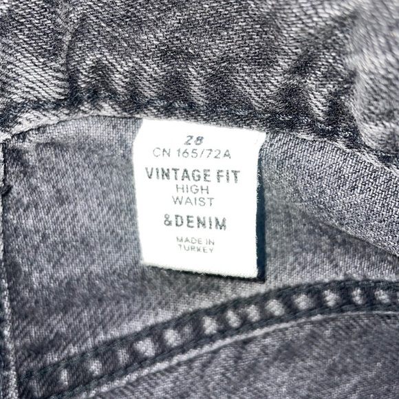 H & M Vintage fit, high waisted & Denim Sparkly Stars Size 28 - Picture 8 of 9